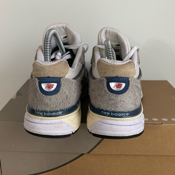 New Balance X Teddy Santis 990 v4 Made In USA Grey Suede - SZ 5.5 M- 7 W